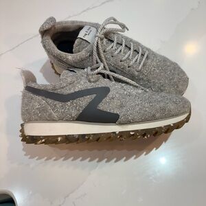 Rag and bone Gray Felt Sneakers EU 39 women’s 9